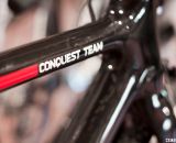 The non-flashy nude carbon finish on the Redline Conquest. © Cyclocross Magazine