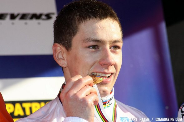 New U23 Cyclocross World Champion Lars van der Haar showing his gold medal