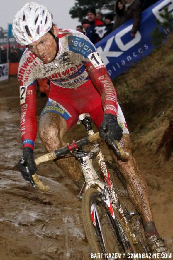 Kevin Pauwels on track to win the 2011 Zolder World Cup. Bart Hazen