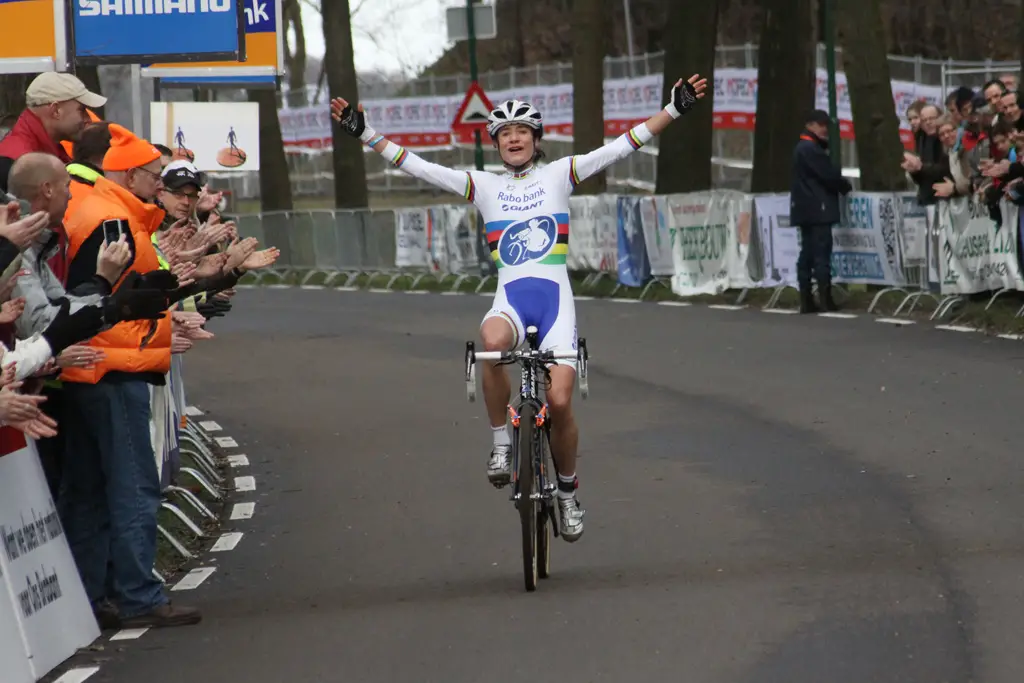 arianne Vos wins the 2012 Dutch National Championships.  Bart Hazen