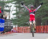 Milne takes the win, riding solo, at NBX Day 1. © Todd Prekaski