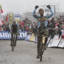Sven Nys wins his second Elite World Championship over Klas Vantornout in Louisville, KY. © Nathan Hofferber Sven Nys wins his second Elite World Championship over Klas Vantornout in Louisville, KY. © Nathan Hofferber