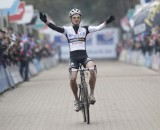 Niels Albert peaked a week to late for Worlds, but took the race at Lille in commanding fashion © Bart Hazen Niels Albert peaked a week to late for Worlds, but took the race at Lille in commanding fashion © Bart Hazen