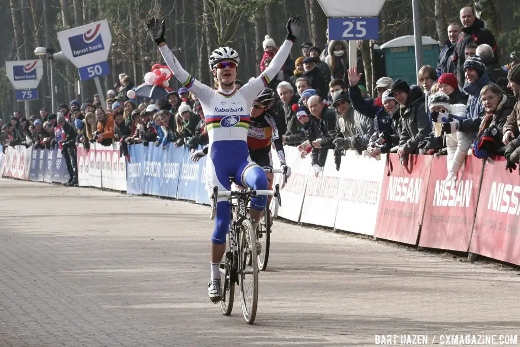 Photo: Vos outsprinted Sanne Cant for the win at Lille  Bart Hazen. 