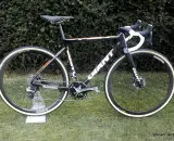 Marianne Vos’ World Championship-winning Giant TCX Advanced with Shimano R785 Di2 and Hydraulic Disc Brakes, Rotor Q rings. © Anton Vos