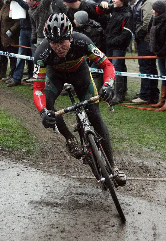 A tangle with Albert and another crash couldn't keep Nys from winning Azencross yet again. ? Bart Hazen