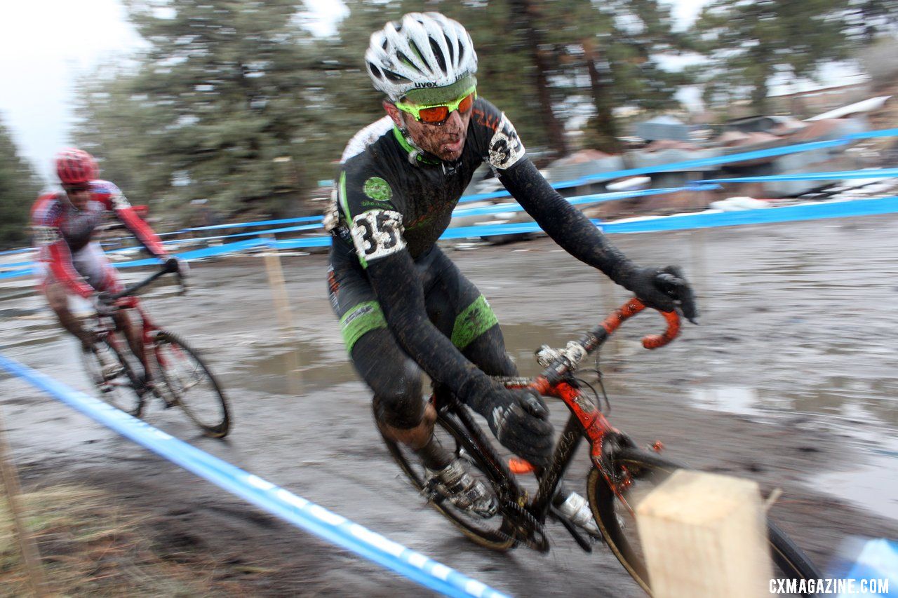 Robinson takes a corner in the slick conditions. © Cyclocross Magazine
