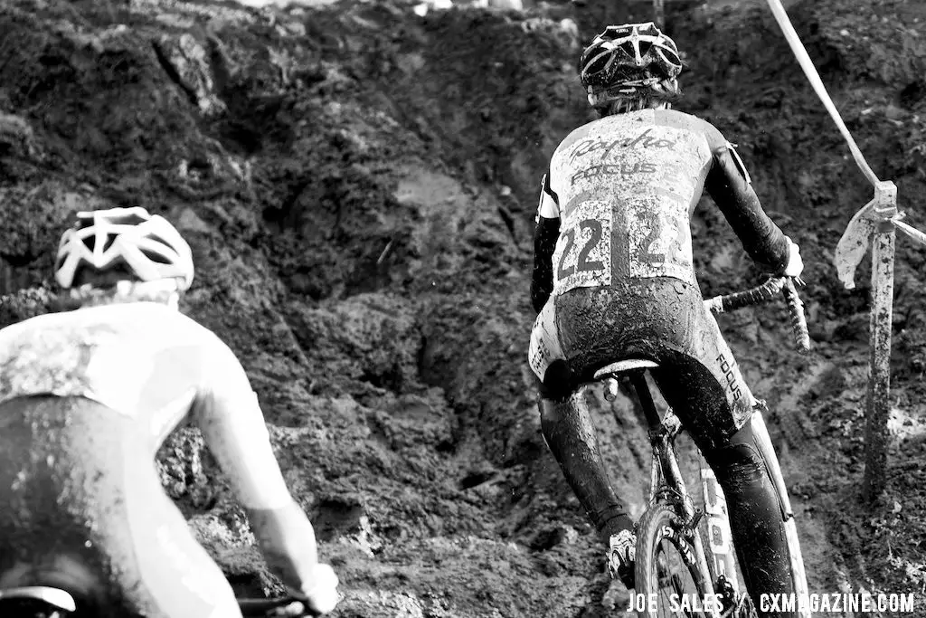 Both racers could ride the short run-up. U23 Race, 2010 Cyclocross National Championships © Joe Sales