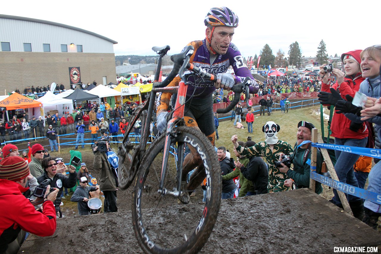 Fans of all types encourage Trebon to close the gap. © Cyclocross Magazine