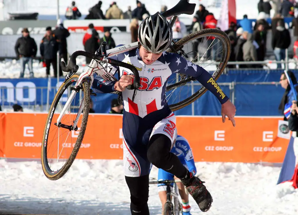 Chris Wallace checks his footing as he runs through the barriers. ? Bart Hazen