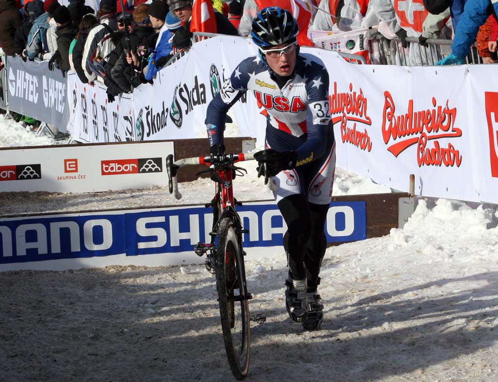 Matt Spinks racing through the snow in Tabor. ? Bart Hazen