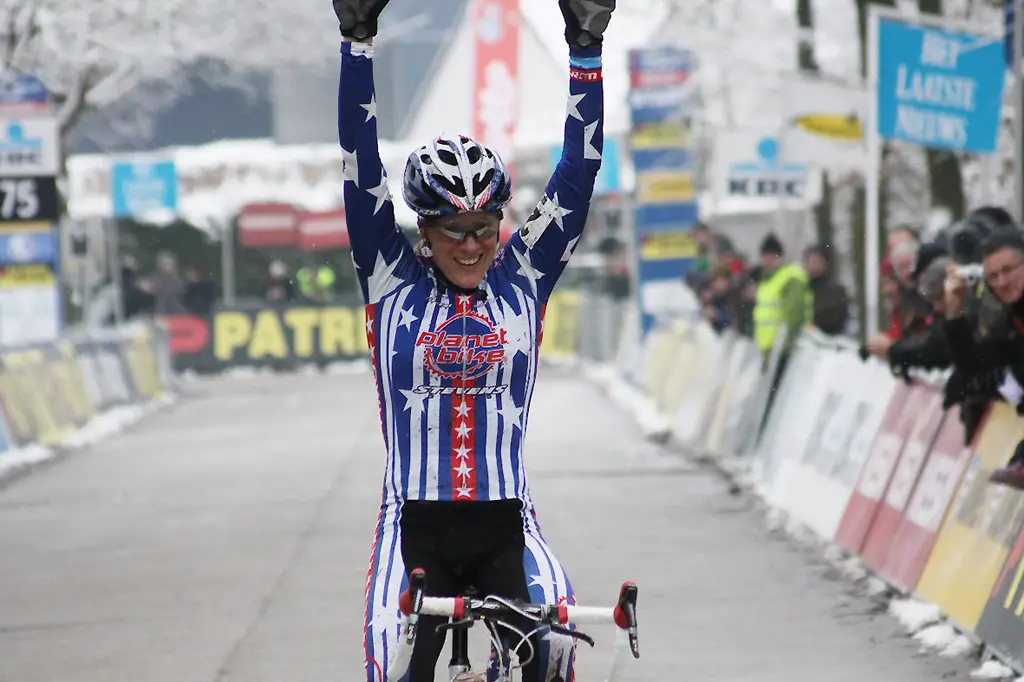 Katie Compton takes another win in what has been a tremendously successful season thus far ©Bart Hazen