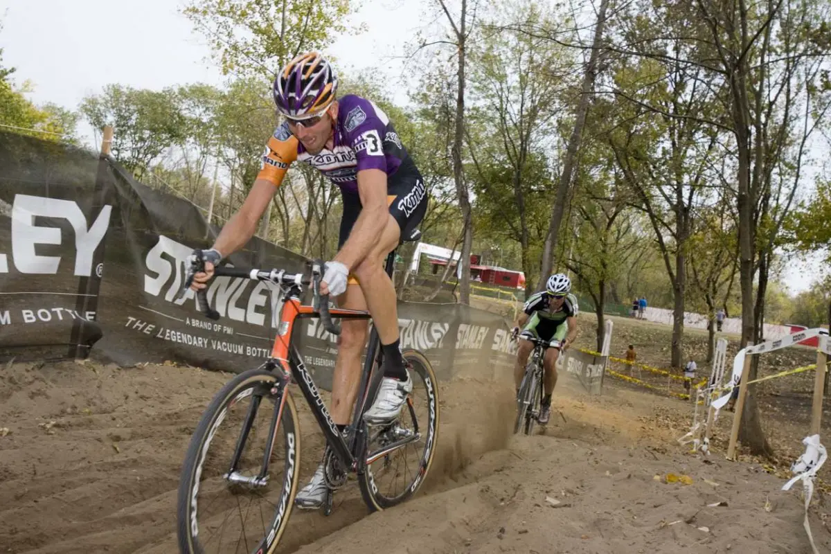 Ryan Trebon in the lead early in the race motors through the sand with Jeremy Powers in pursuit © Greg Sailor – VeloArts