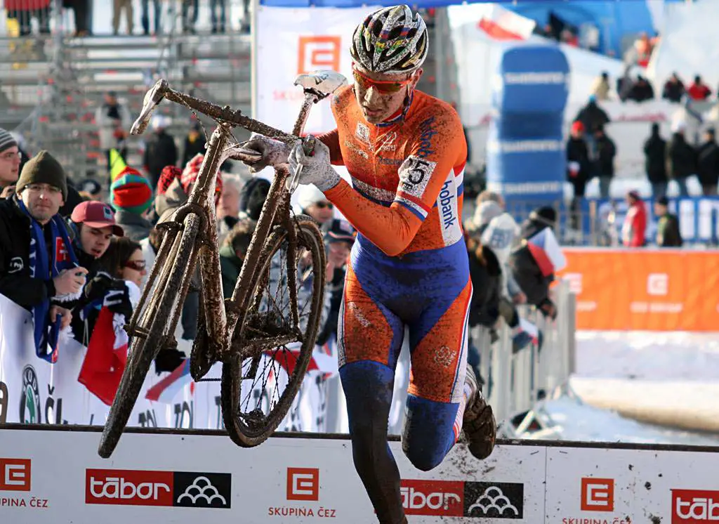 2009 Junior World Champ Tijmen Eising had a good showing, finishing 9th. 2010 U23 Cyclocross World Championships. ? Bart Hazen