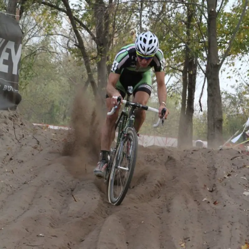 Powers shows off his sand riding skills © Amy Dykema 