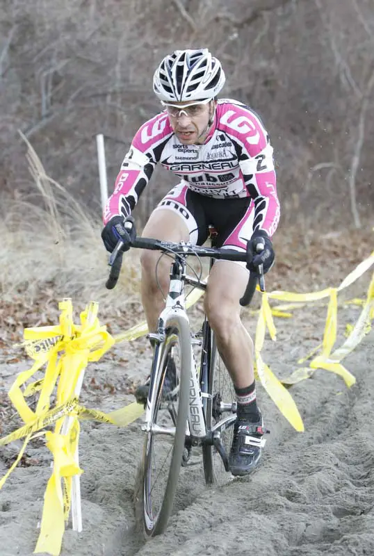 Derrick St John drives the sand. © Peter Ozolins Photography