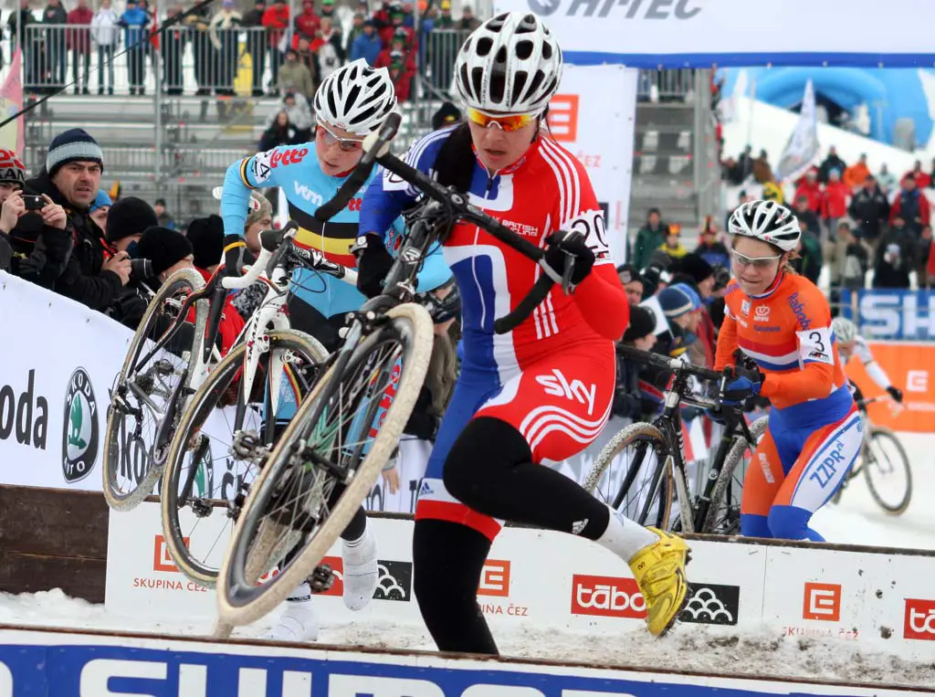 Nikki Harris treads carefully through the barriers. ? Bart Hazen