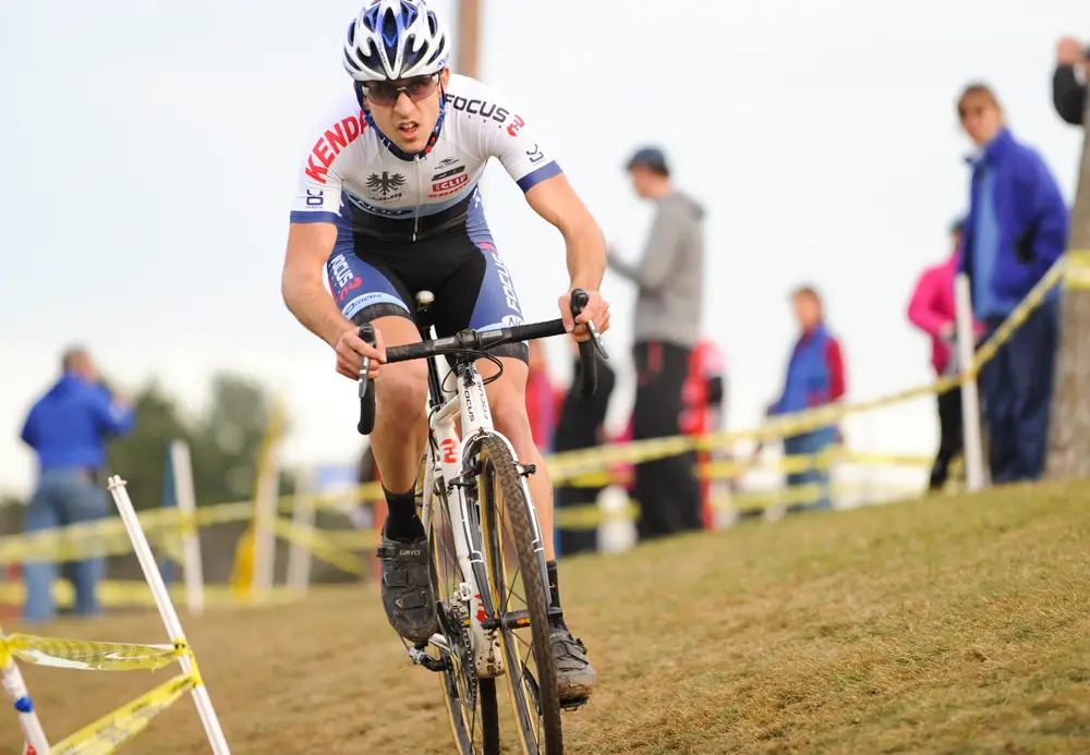 Durrin fighting back to the leaders. ©Natalia Boltukhova | Pedal Power Photography | 2011