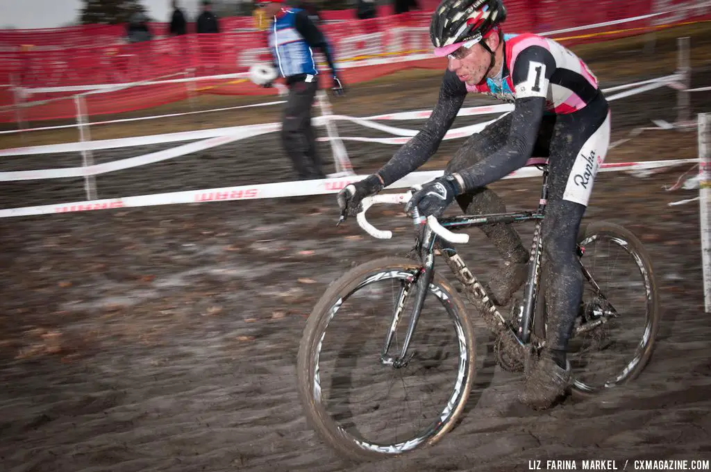  Jeremy Powers (Rapha-FOCUS) gets dirty. ©Liz Farina Markel