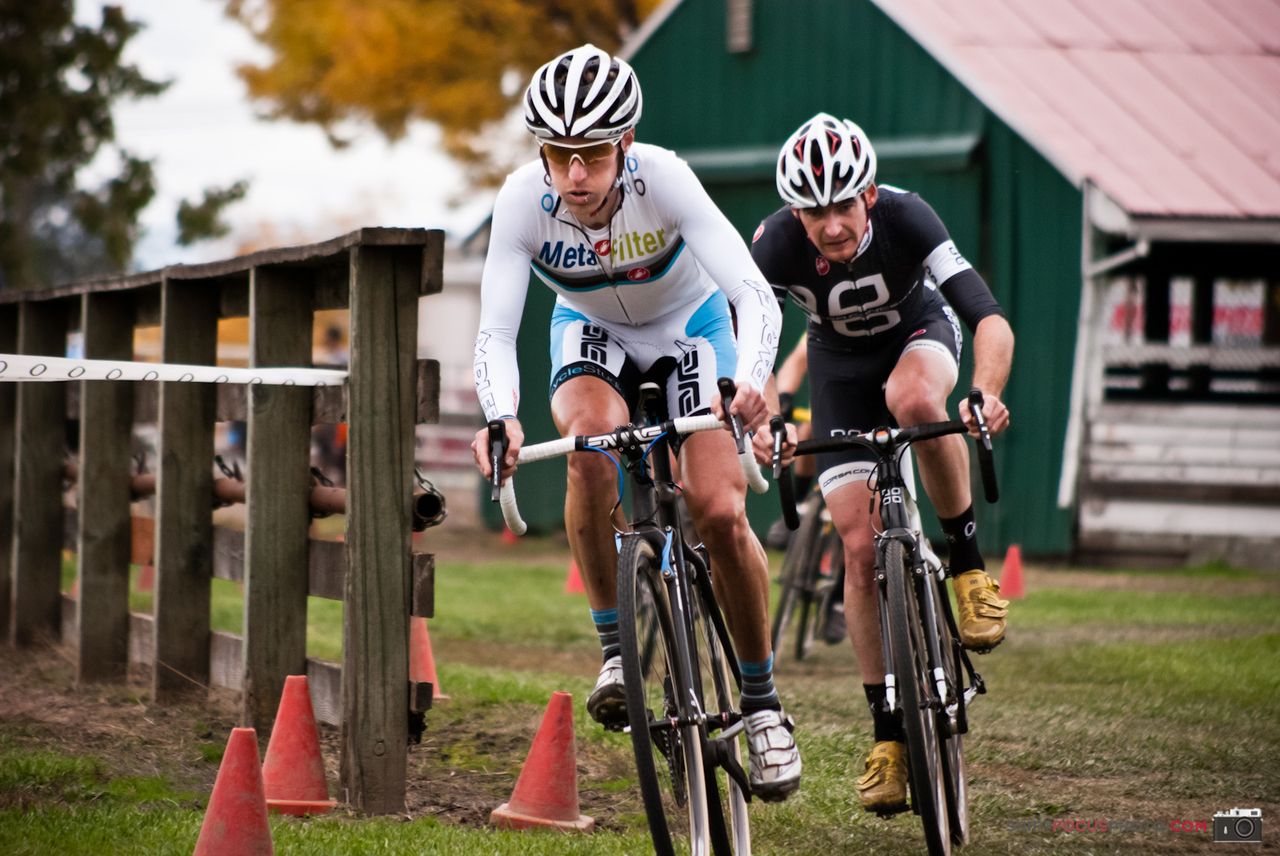 Molly Cameron and Aaron Tuckerman dueling for the podium ©Nick Fochtman