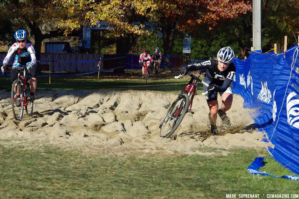 Elle Anderson struggles in the sand © Mark Suprenant