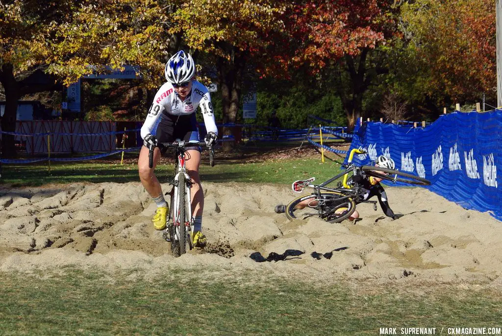 iFrances Morrison gets the advantage in the sandpit. © Mark Suprenant