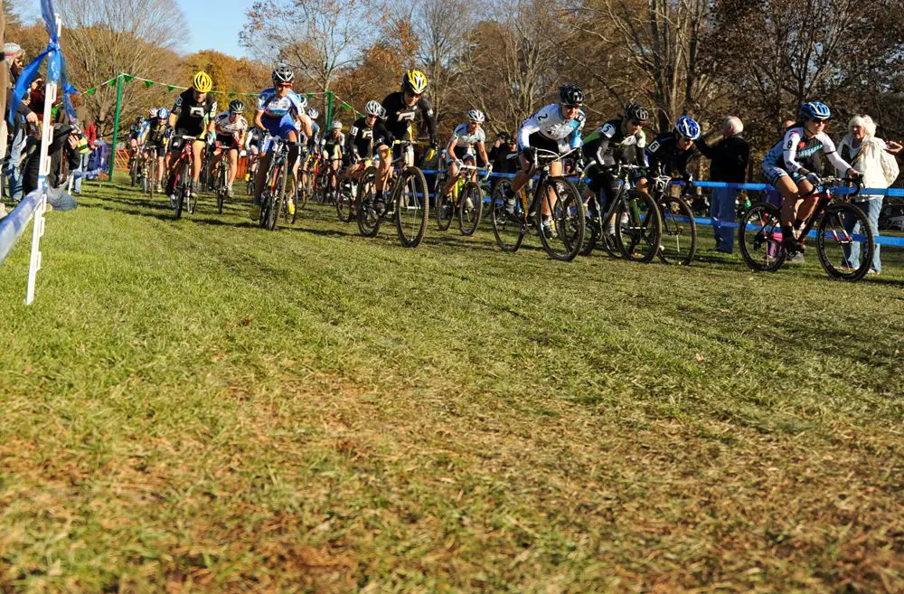 The women get underway  © Natalia Boltukhova | Pedal Power Photography | 2011