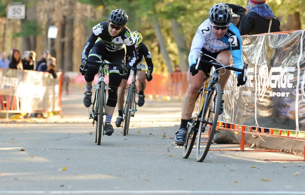 Annis tried to come around, but Van Gilder held her off © Natalia Boltukhova | Pedal Power Photography | 2011