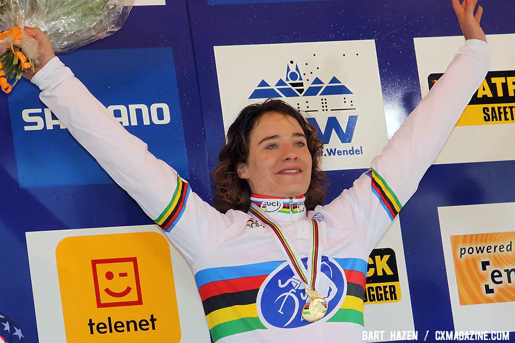 Marianne Vos took her third consecutive world cyclocross title