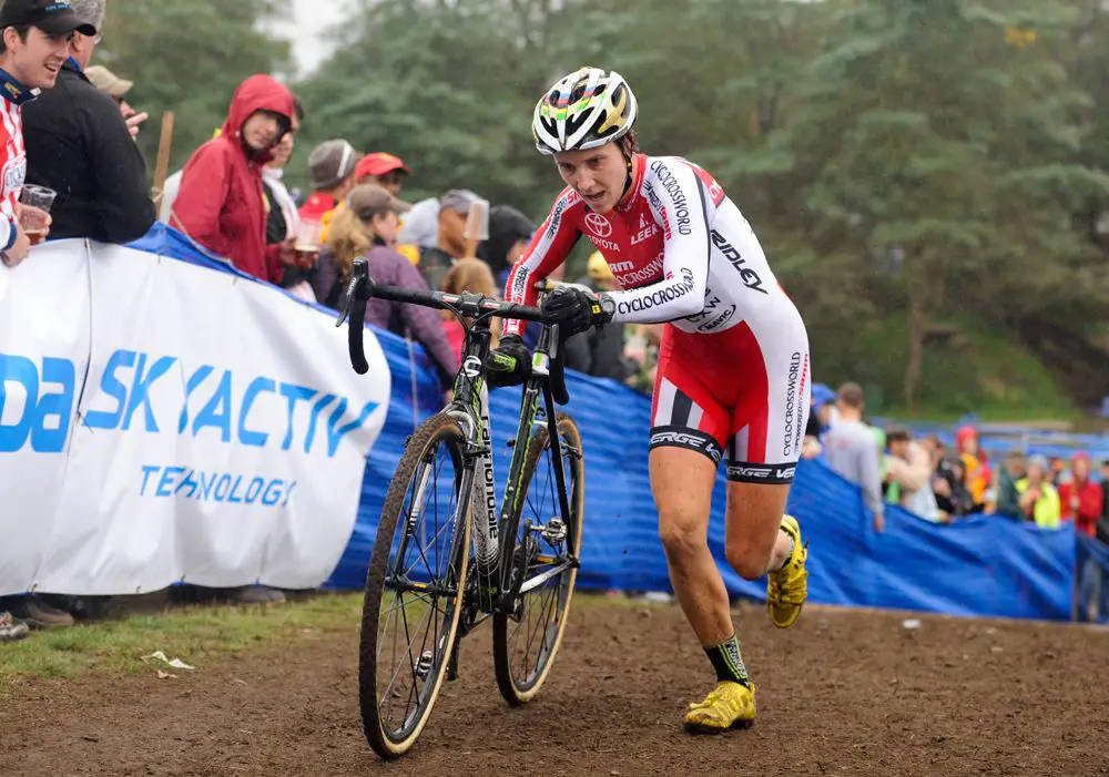 Lyne Bessette was a welcome addition to the field © Natalia Boltukhova | Pedal Power Photography | 2011