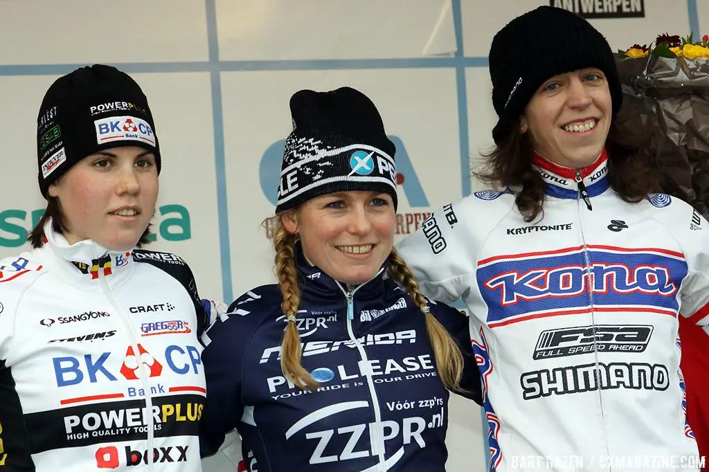 The women's podium in Oostmalle: Daphny van den Brand, Sanne Cant and Helen Wyman.