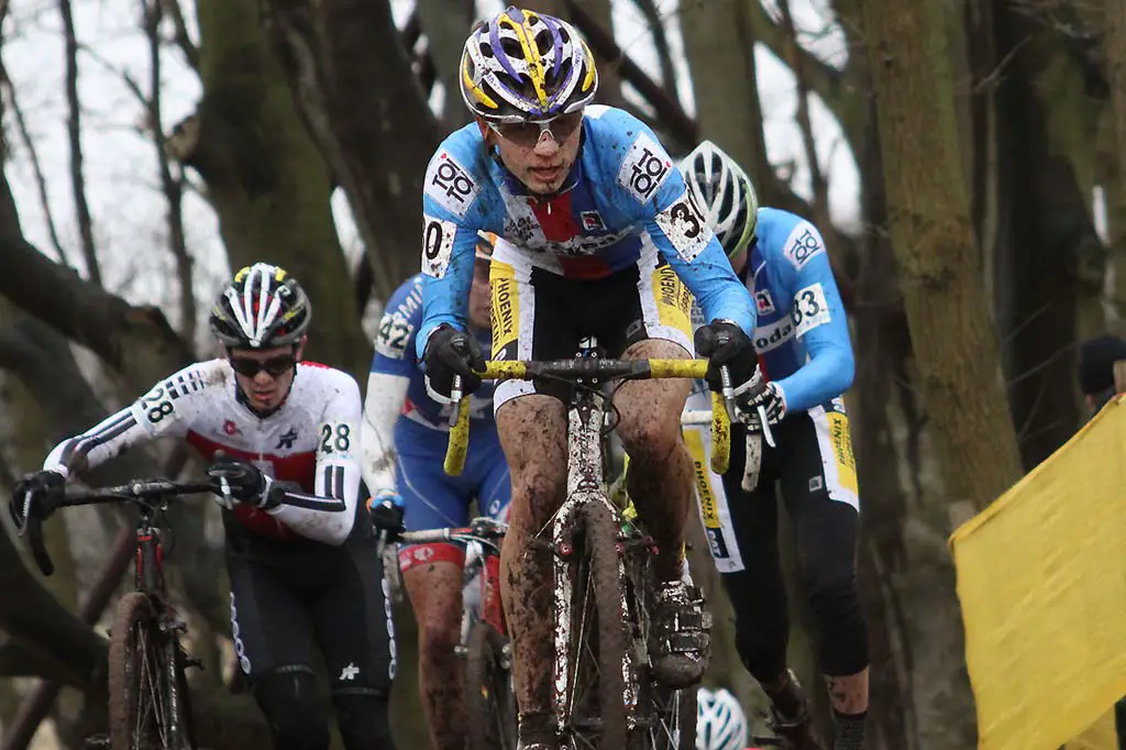 Karel Hnik leads a group. © Bart Hazen