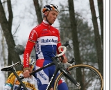 Lars Boom standing on top of the Zolder descent in his pre-ride, getting the nerve up to ride it ©Danny Zelck