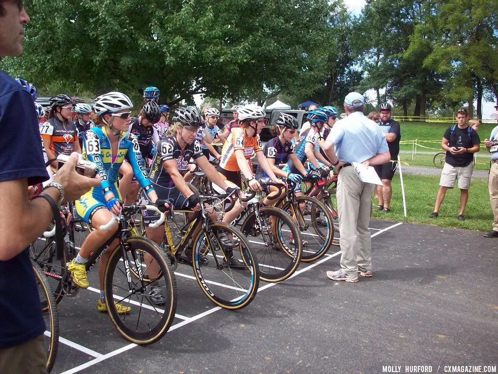 The women at the start. © Cyclocross Magazine 