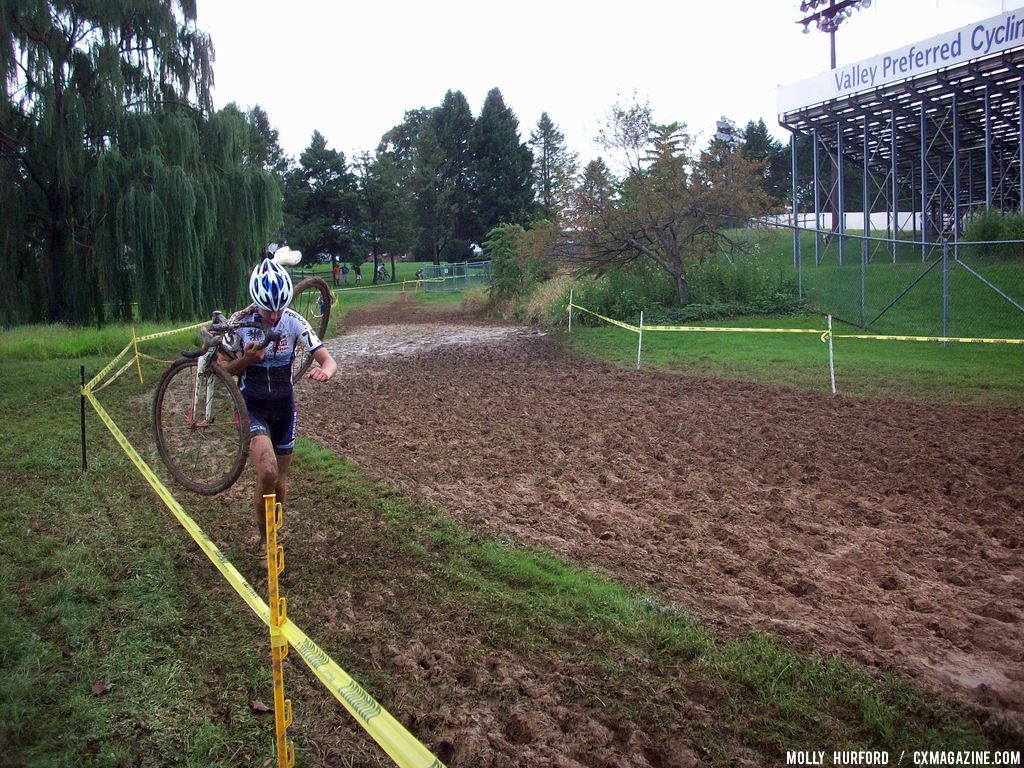 The tape was moved a bit for the women to allow more grass to run on. © Cyclocross Magazine 