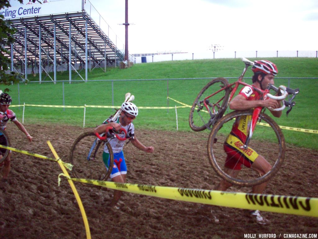 Field and Ursi in the mud. © Cyclocross Magazine 
