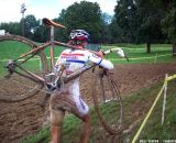 Helen Wyman running through the mud. © Cyclocross Magazine 