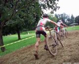 Jeremy Powers running up after the mudpit. © Cyclocross Magazine 