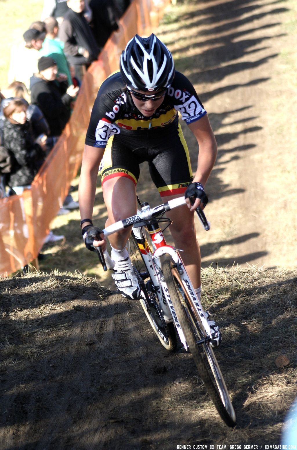 Sanne Cant on the hill © Renner Custom CX Team, Gregg Germer