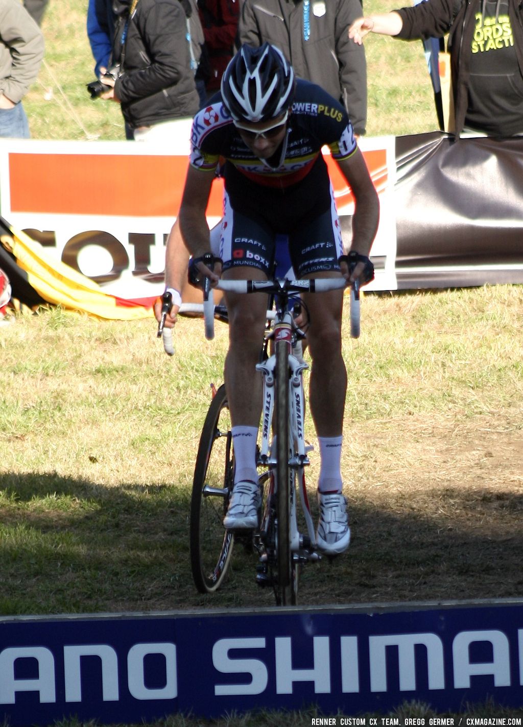 Niels Albert on the barriers. © Renner Custom CX Team, Gregg Germer