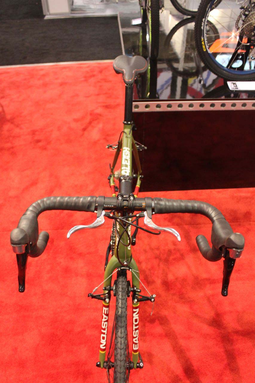 Shimano 105 and Tektro top levers and brakes are standard on the RX 1.0. © Cyclocross Magazine