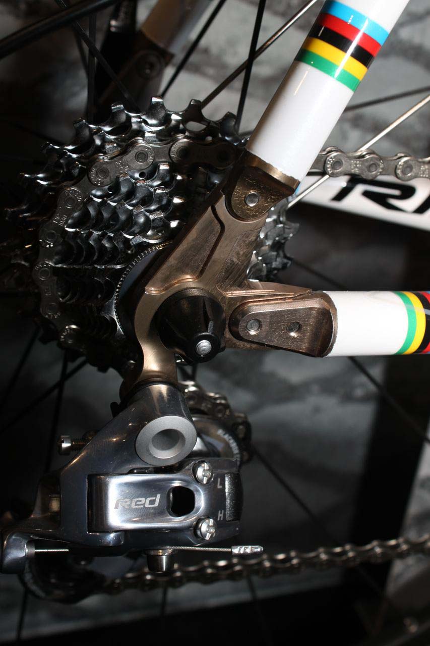 The X-Night features replaceable dropouts, just in case. © Cyclocross Magazine