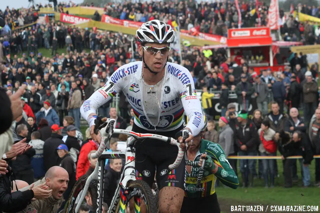 Zdenek Stybar with in the back the massive crowd © Bart Hazen