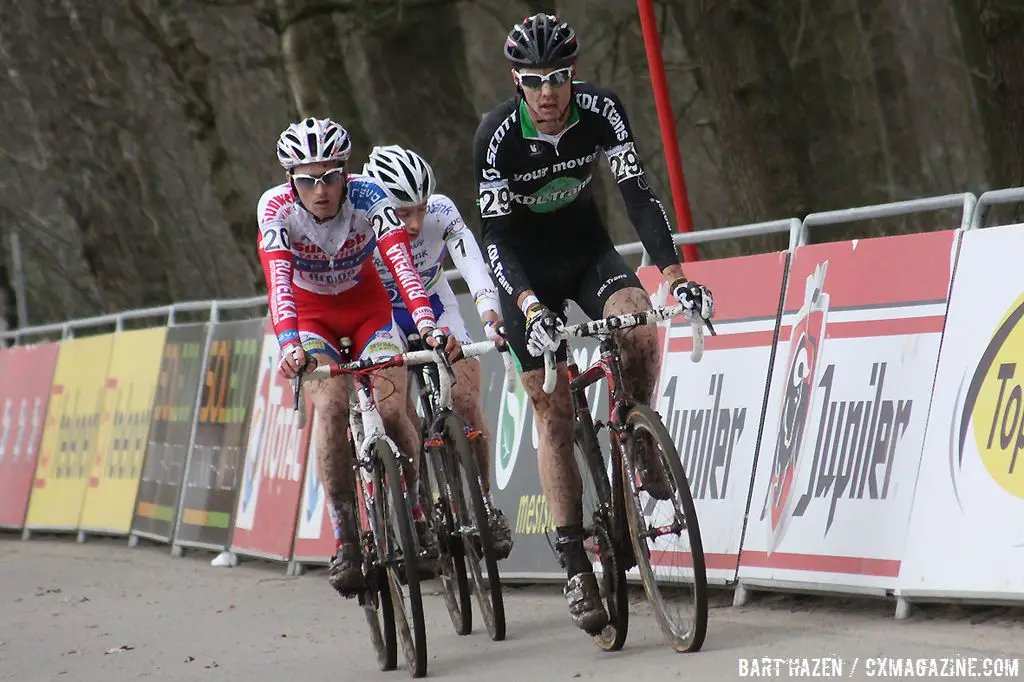 Vincent Baestaens leads the break turning into the final lap followed by Jim Aernouts and Lars van der Haar.