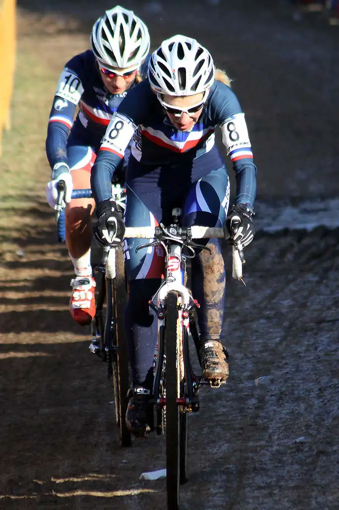 Christel Ferrier Bruneau and Pauline Ferrand Prevot work together. © Bart Hazen