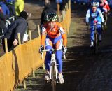 Sophie de Boer holds off a charging Italian rider © Bart Hazen