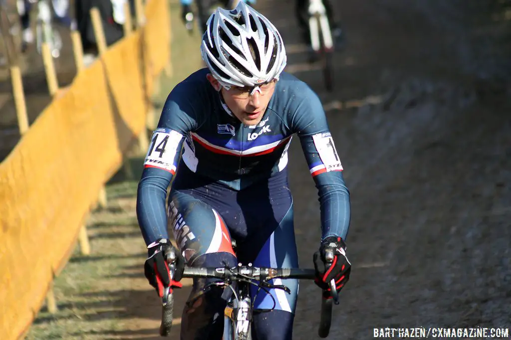 Fabien Doubey on his way to second ©Bart Hazen