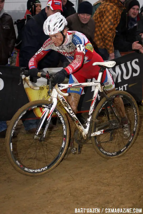 Kevin Pauwels on track to win the 2011 Zolder World Cup. ©Bart Hazen