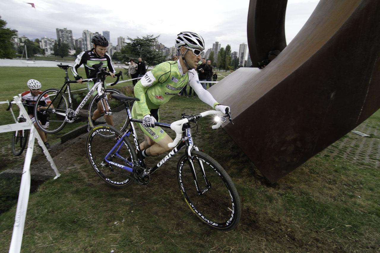 Kim Steed (Steed Cycles) in the lead group of Masters racers. © Doug Brons