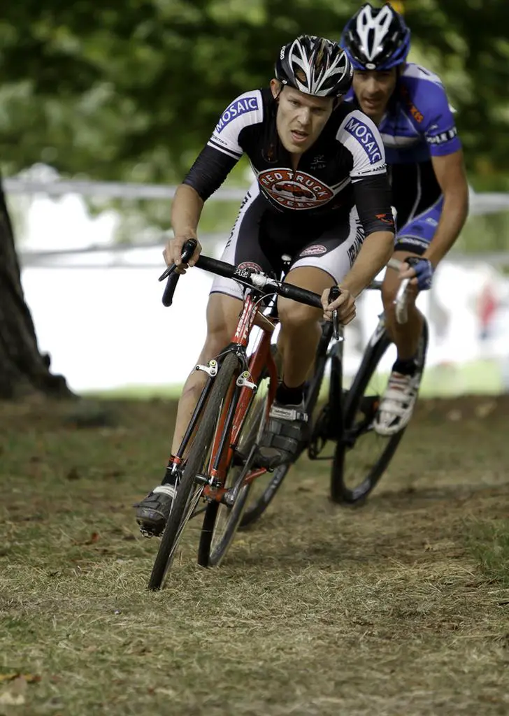 Tyler Trace (Trek-Red Truck) and Andrew Pinfold. © Doug Brons